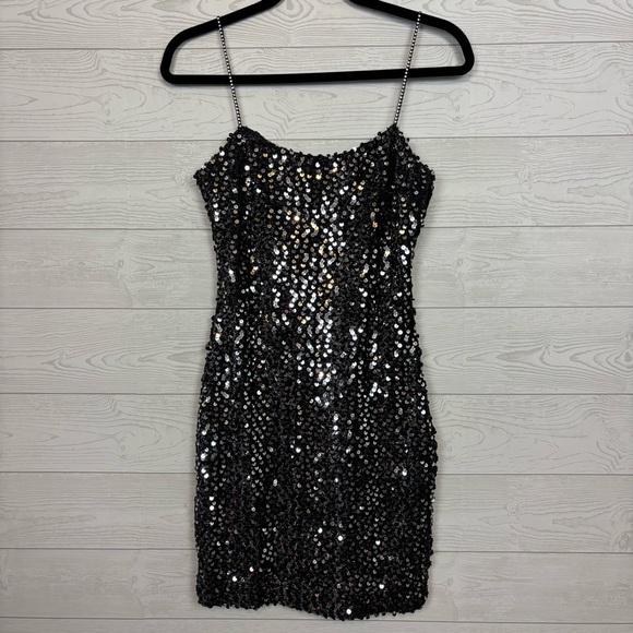 a la Carte Dresses & Skirts - Vintage A La Carte California Made in USA Black Sequin Mini Dress Party Size 5-6